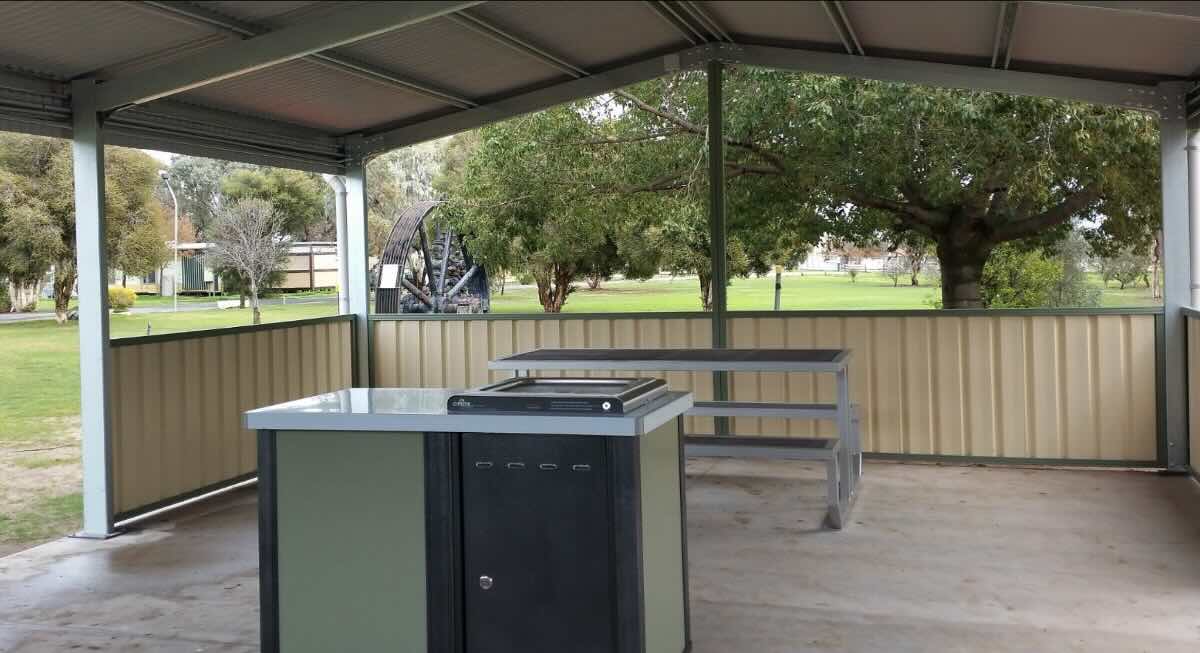 Donald Lakeside Caravan Park -Your Peaceful Getaway on Foletti Lake