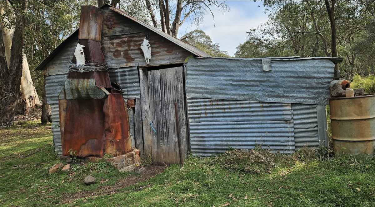 Nunniong Plains Gate
