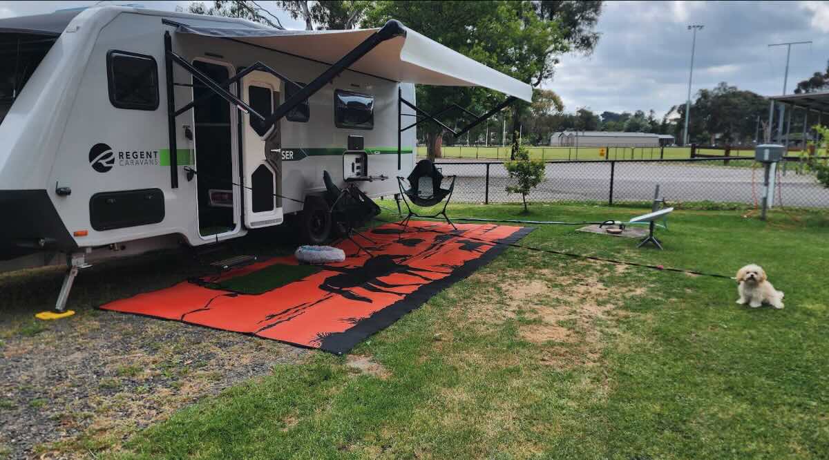 Akoonah Park Caravan Park – Camping at the Home of Berwick’s Famous Sunday Market