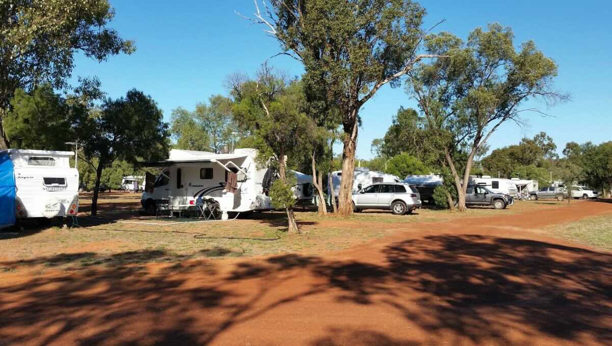 Charleville Bush Caravan Park and Cottage