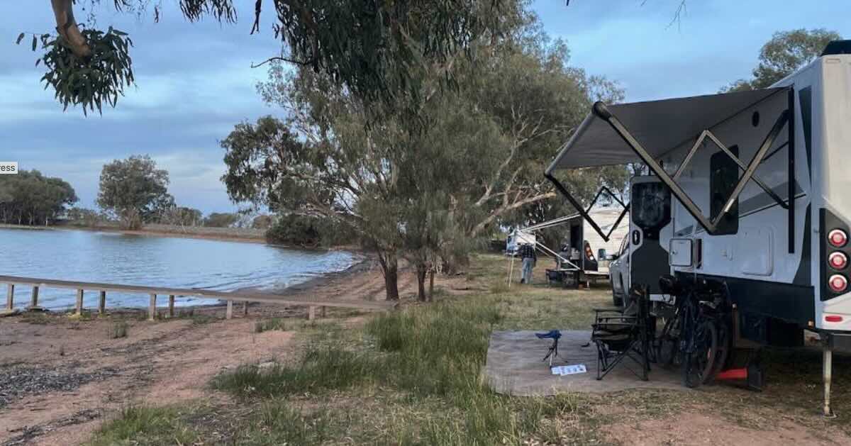 Frogs Hollow Campground – Free Lakeside Camping at Lake Cargelligo