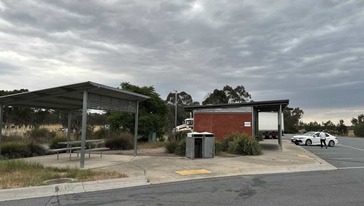 Glenrowan Rest Area Southbound – Free Camping, Ned Kelly Country