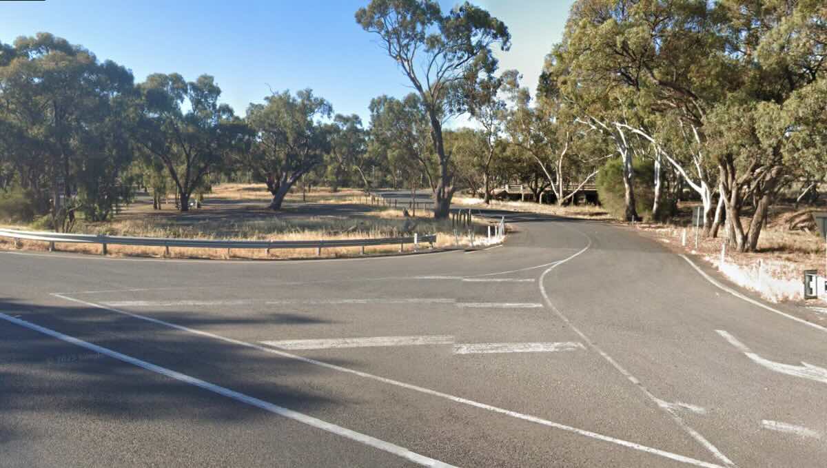 Lochiel Rest Area (Pink Lake) – Free Camping on the Western Highway