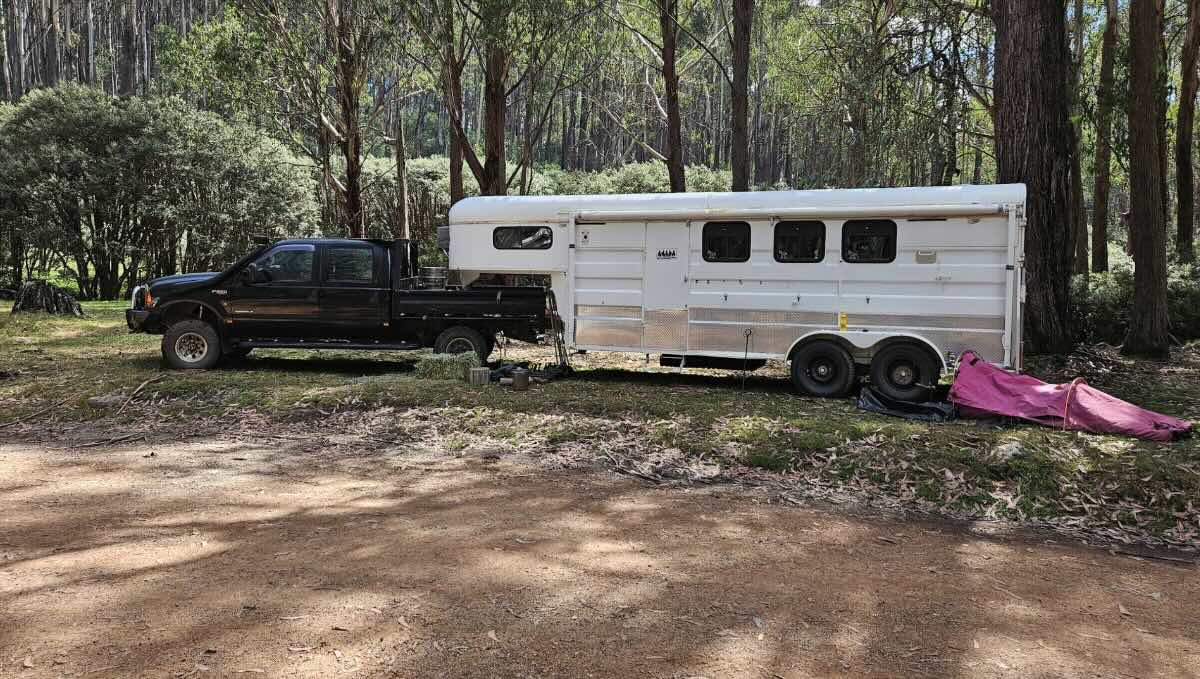 Razorback Hut & Camping Area