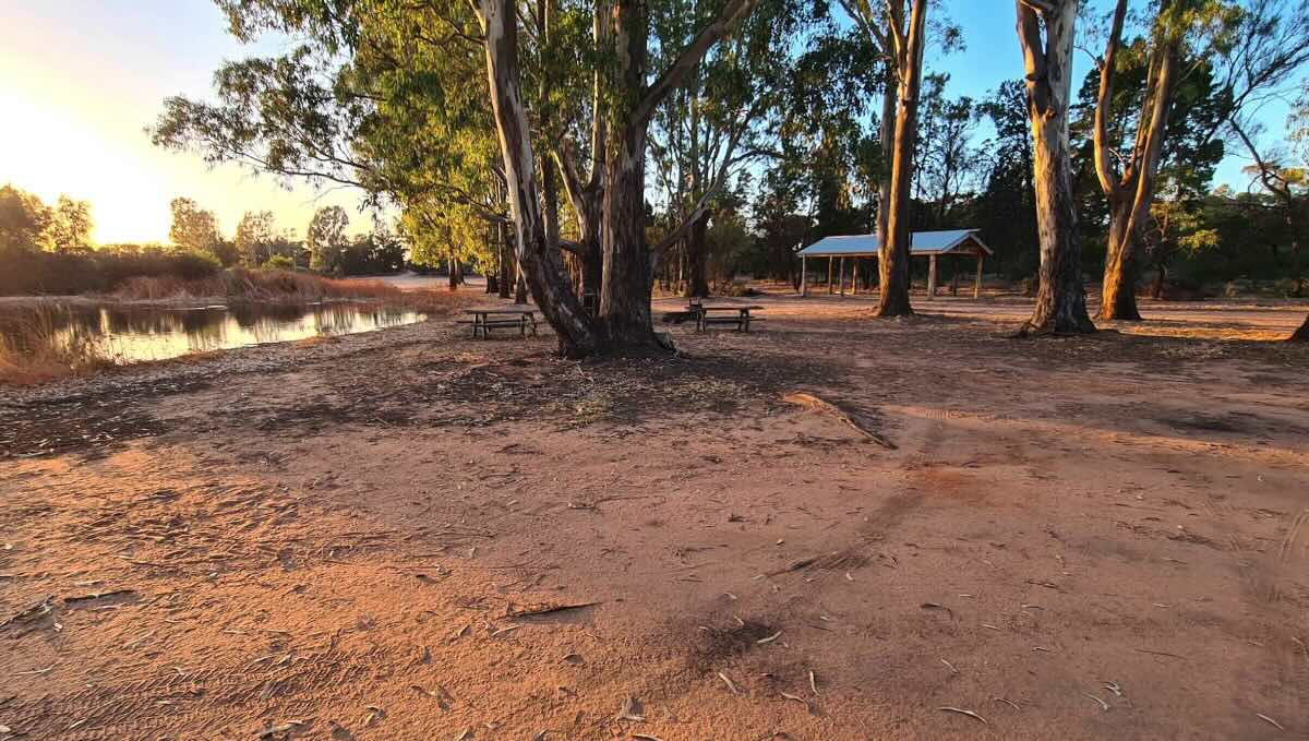 Walpeup Lake Camping Area