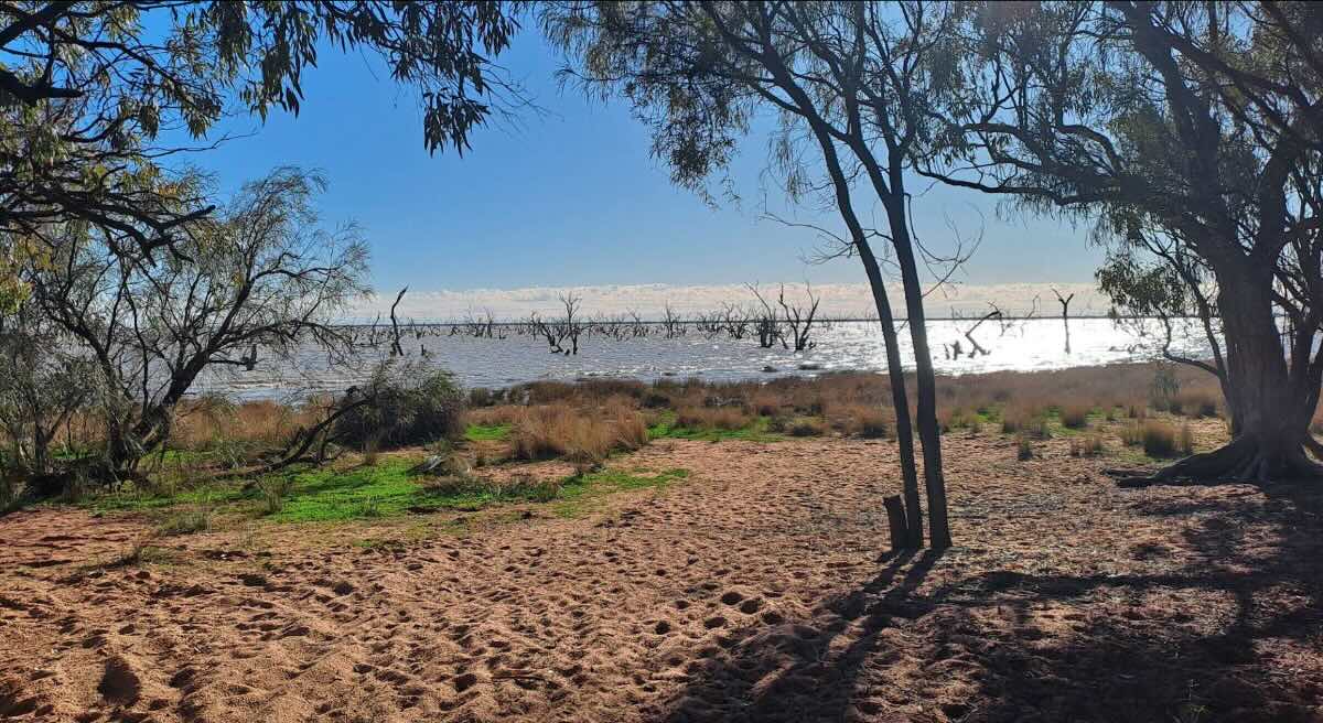 Lake Pamamaroo Freedom Camping