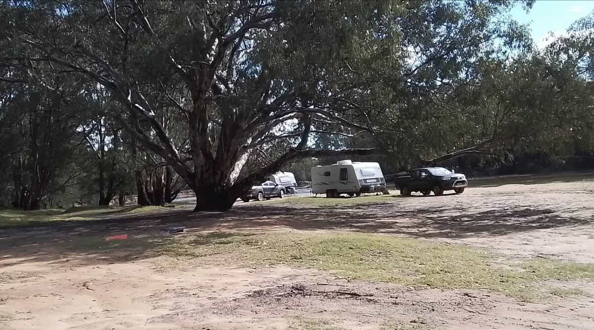 Point Beach Free Camping Ulupna VIC