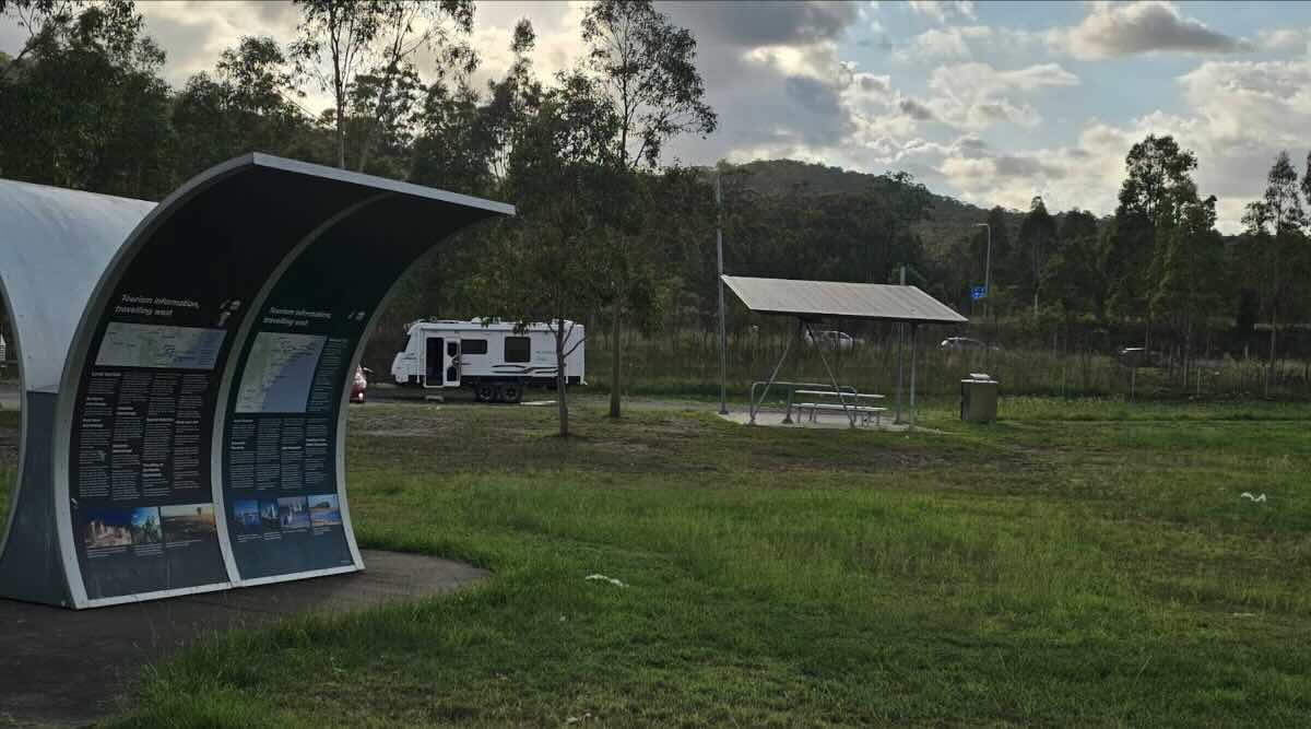 Wattaka Rest Area Eastbound, Buchanan NSW