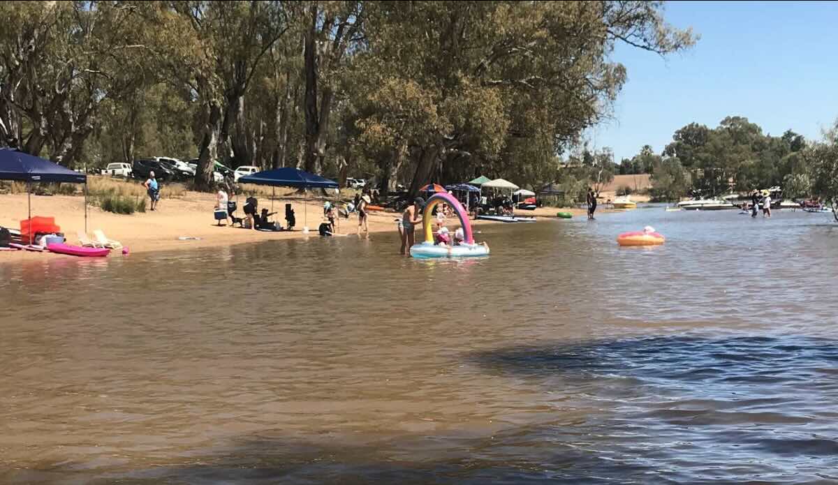 Apex Beach (Tocumwal Regional Park) – Ideally Located Riverfront Camping