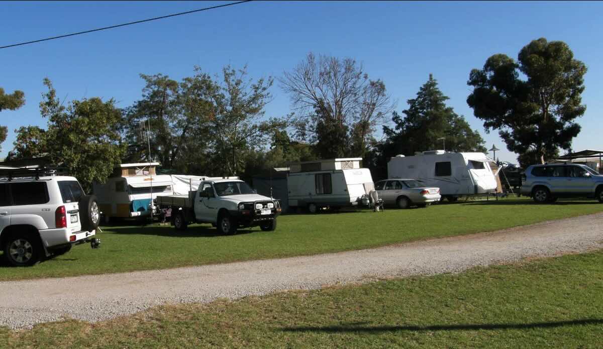 Moulamein Lakeside Caravan Park